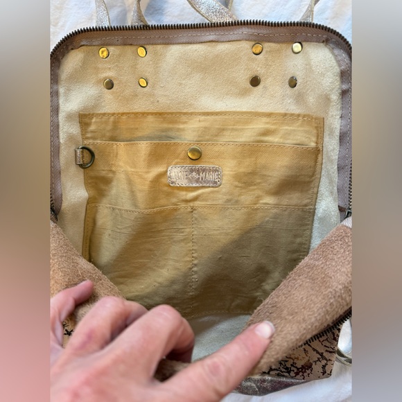JANE MARIE Metallic Tan Leather Backpack - Picture 9 of 11